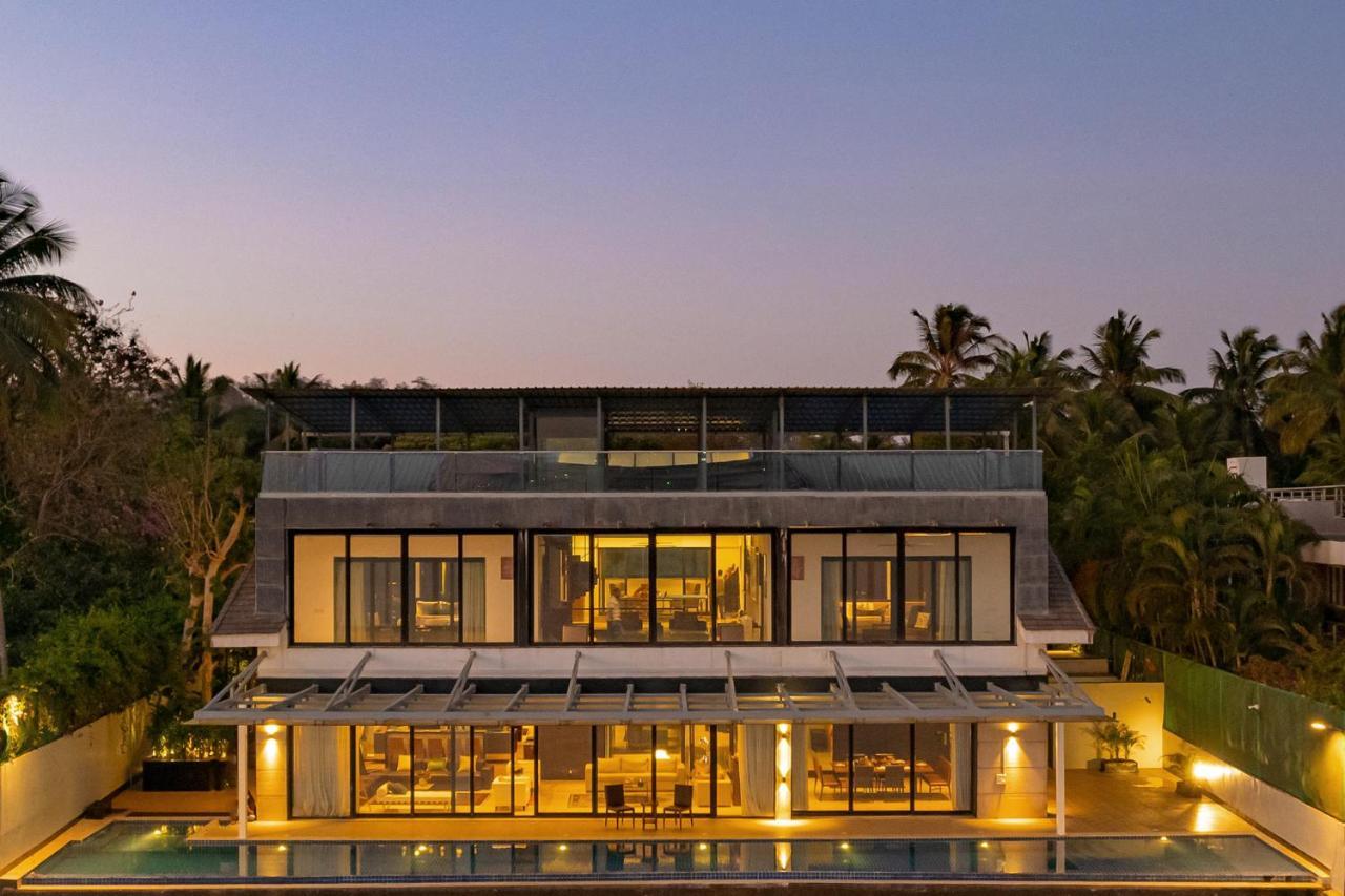 Oceanic Sunsets With River View, Comp Breakfast & Infinity Pool At Stayvista Verem Exteriér fotografie